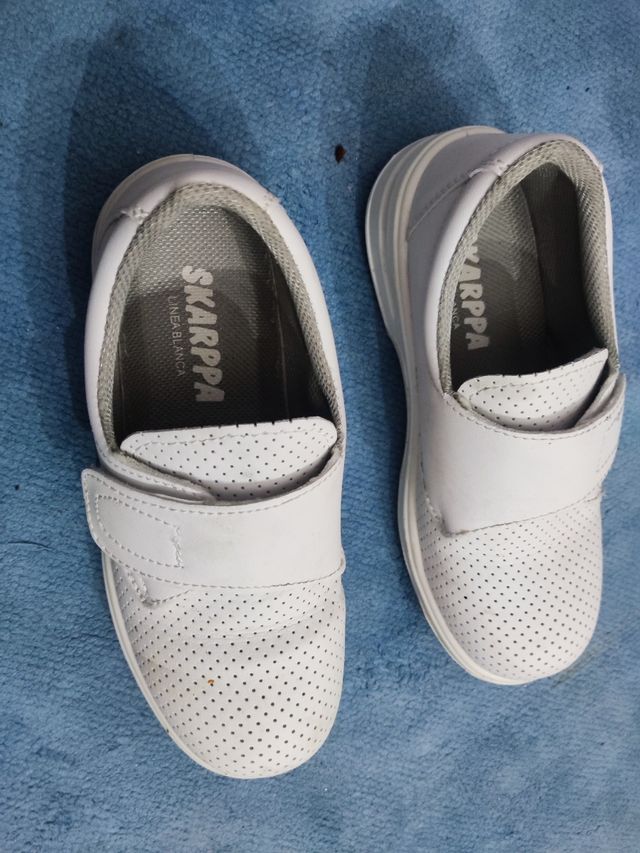 Zapatillas seguridad sanitarias