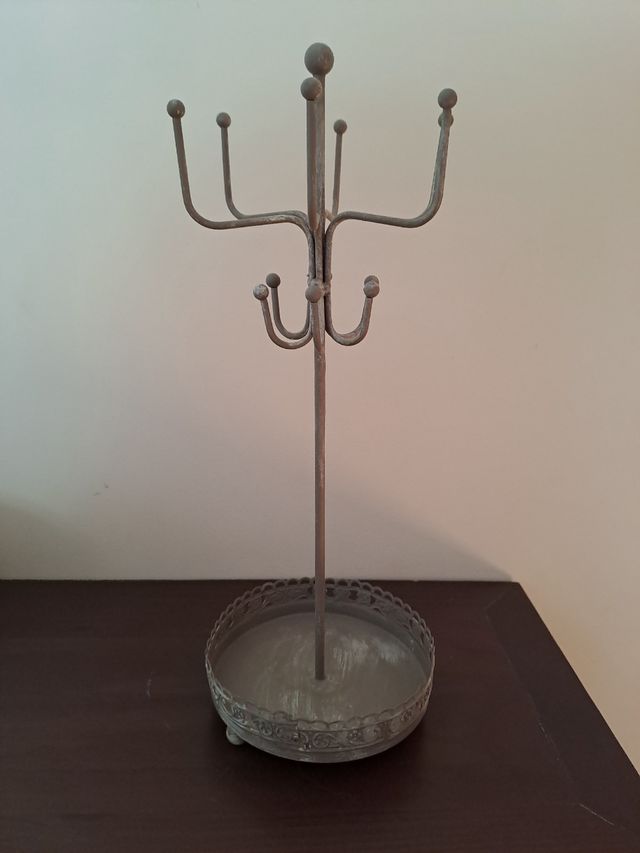 Colgador de collares