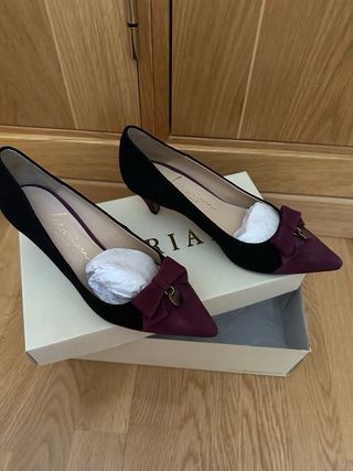 Zapatos de ante, n. 37, a estrenar