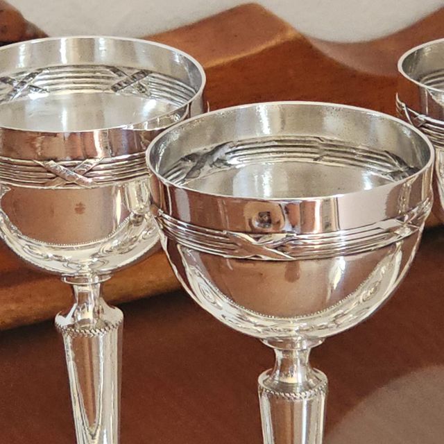 Bicchieri da liquore in argento con timbro francese
