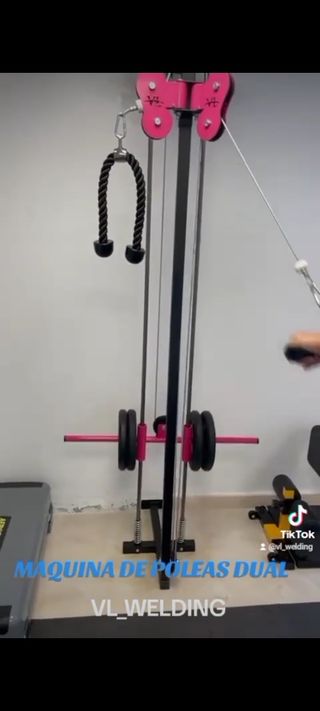 Máquina poleas gimnasio