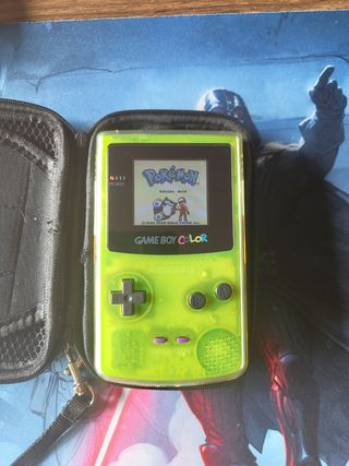 Game boy color modeada