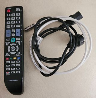 TV Samsung LCD 22" con mando