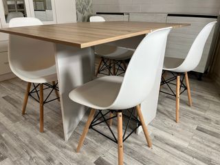 MESA DE COMEDOR *SUECIA* EXTENSIBLE + 4 SILLAS