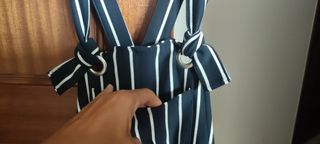Vestido peto Bershka, talla XS