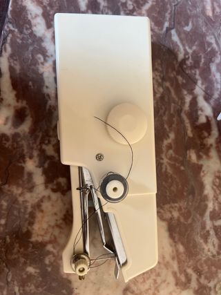 Maquina de coser portable