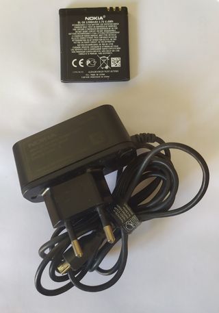 Cargador y batería de Nokia n85