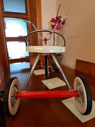 Triciclo antiguo COLOMA Y PASTOR