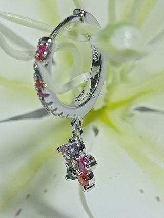 Pendientes de aro flor plata de ley.