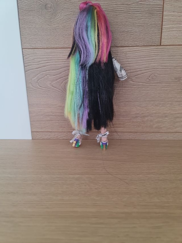 Muñeca rainbow high