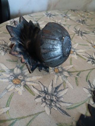 Pomo ,manilla,embellecedor de hierro