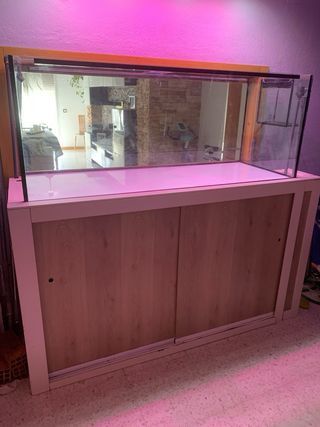 Acuario 600 L con mueble