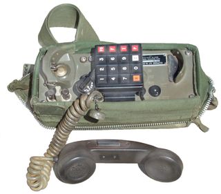 Teléfono militar de campaña TA-312/PT.