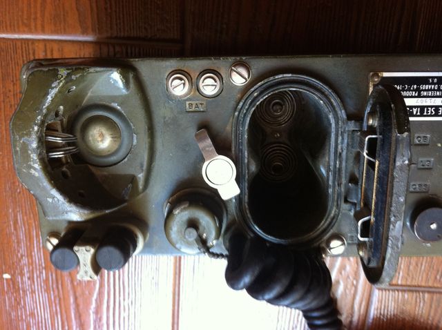 Teléfono militar de campaña TA-312/PT.