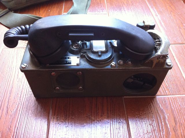 Teléfono militar de campaña TA-312/PT.