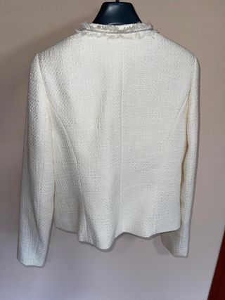 Chaqueta blazer blanco crudo, Aleco Moda, talla 44