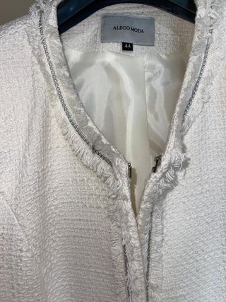 Chaqueta blazer blanco crudo, Aleco Moda, talla 44