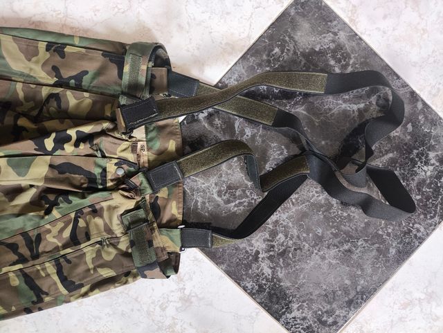 Pantalón impermeable ejercito tierra Español