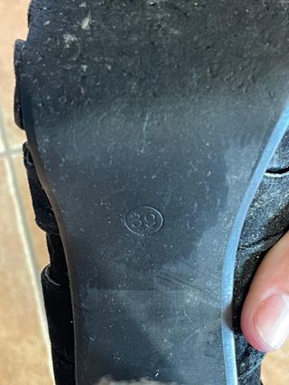 Sandalias negras de ante y cordones, talla 39