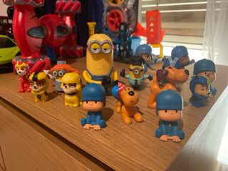 15 muñecos de Mimions y la patrulla canina