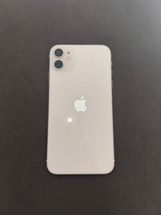 iPhone 11 de color blanco