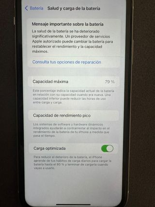 iPhone 11 de color blanco