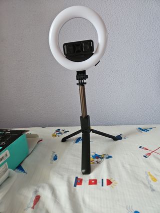 NUEVO, Aro y tripode palo selfie