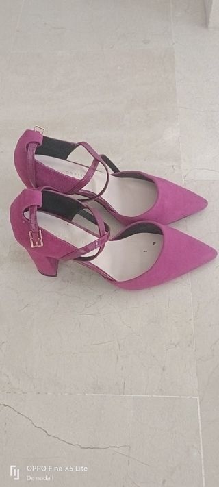 Vestido largo elegante, zapatos a juego