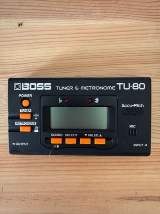 Afinador y metrónomo Boss TU-80