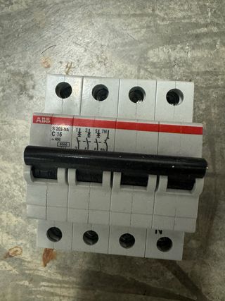 Interruptures Magnetotermicos y diferenciales