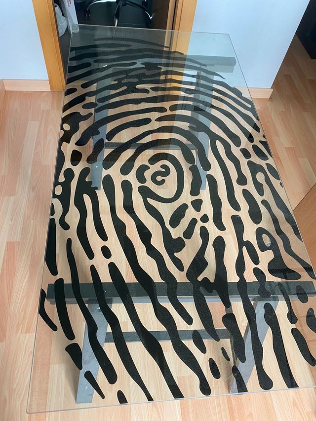 Mesa de escritorio con caballetel