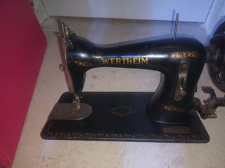 Maquina de coser antigua