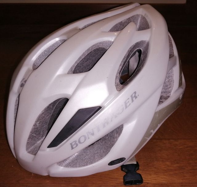 CASCO BONTRAGER BLANCO de TREK QUANTUM