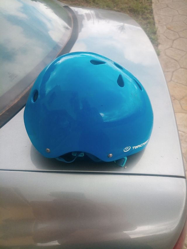 Casco blu