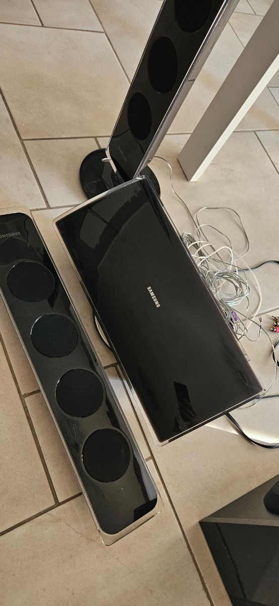 Home teathre Samsung sound bar