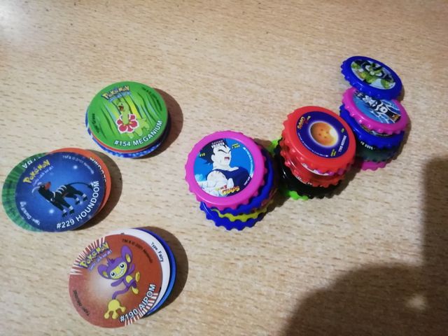 Lote tazos y chapas dragon ball y Pokémon