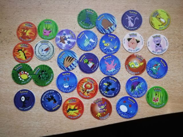 Lote tazos y chapas dragon ball y Pokémon