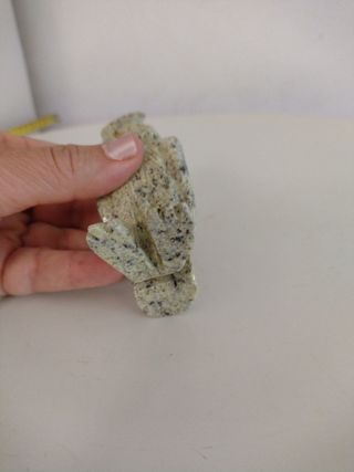 Gufo in pietra dura semipreziosa.
