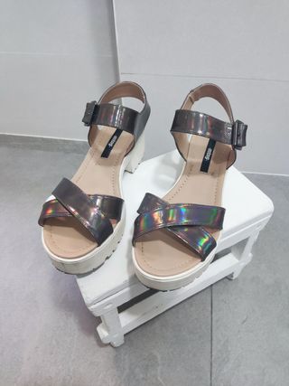 Sandalias Mustang nuevas