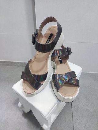 Sandalias Mustang nuevas
