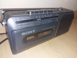 SONY RADIO CASSETTE GRABADORA - FM CFM 140