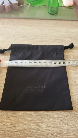 Bolsa Chanel negra tela