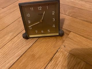 Antico orologio da tavolo in ottone Swiza Mignon