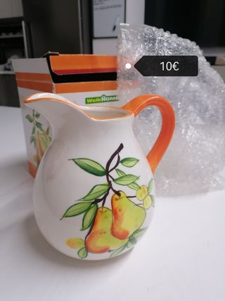 Brocca in ceramica antica