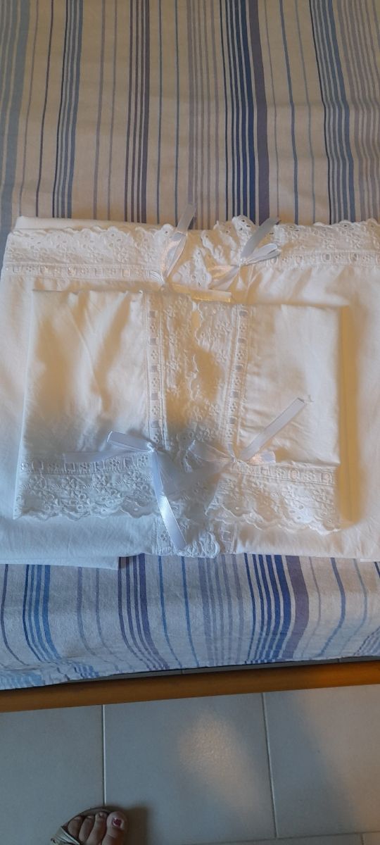 Set Lenzuolo E Federa bebe pizzo San Gallo
