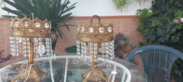 Lámparas antiguas mesita