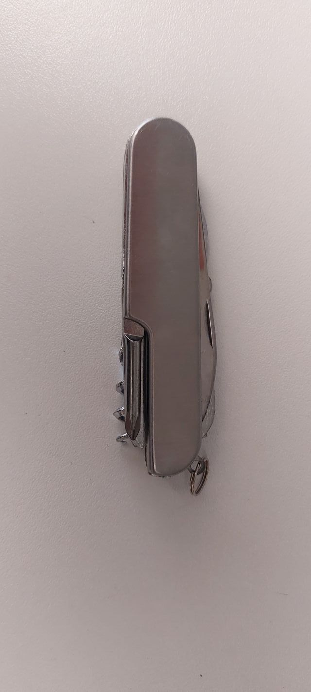 Coltello multiuso in acciaio