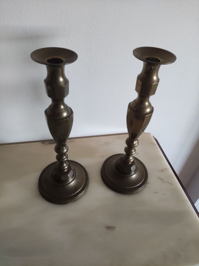 Pareja de candelabros