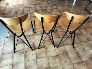 Tre sedie legno metallo di design 