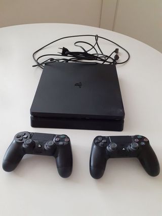 PlayStation 4 Slim 1TB